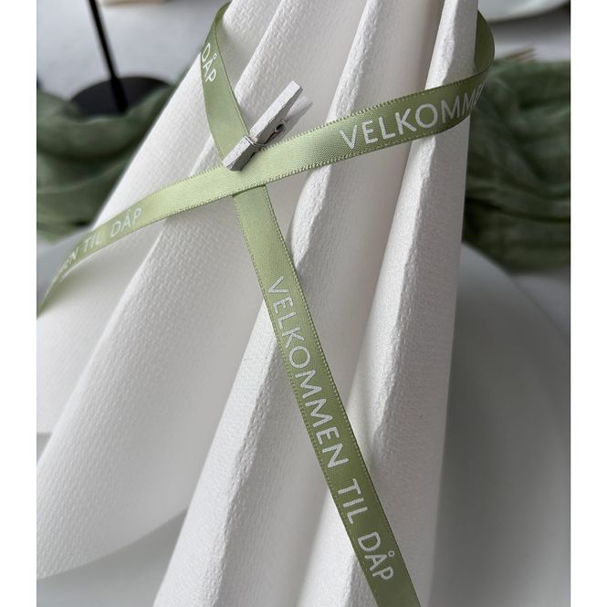 Hovedbilde Pyntebånd: Dåp mosegrønn med hvit tekst 10m